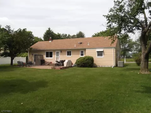 12 Brandywine Rd, Wayne, NJ 07470 photo 2