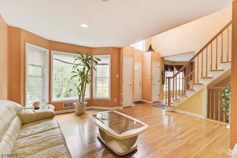 748 Pascack Rd, Paramus, NJ 07652 photo 3