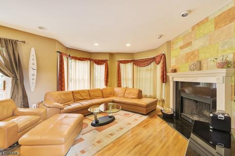 748 Pascack Rd, Paramus, NJ 07652 photo 7