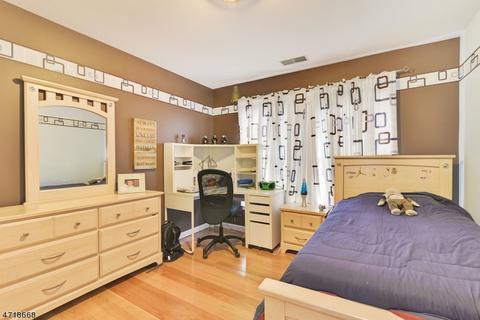748 Pascack Rd, Paramus, NJ 07652 photo 16