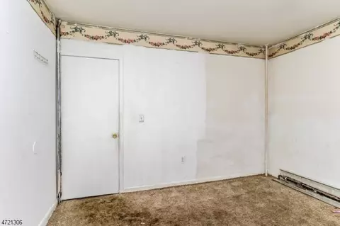 614 E 6th St, Plainfield, NJ 07060 photo 4