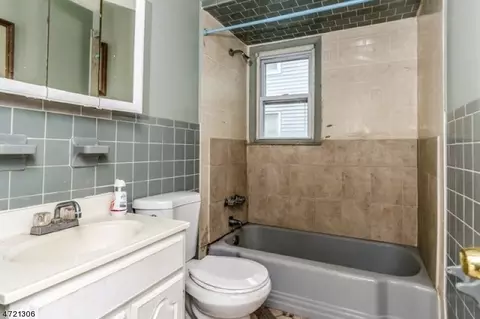 614 E 6th St, Plainfield, NJ 07060 photo 5
