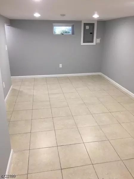 226 E 7th Ave, Roselle, NJ 07203 photo 13