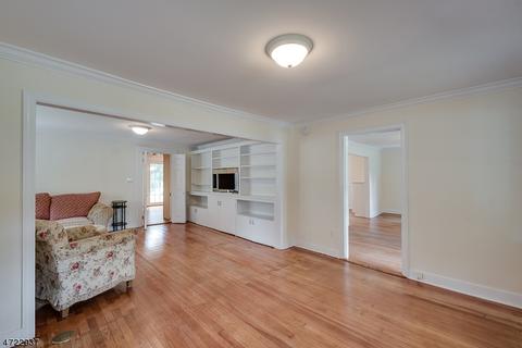 53 E Main St, Mendham, NJ 07945 photo 18