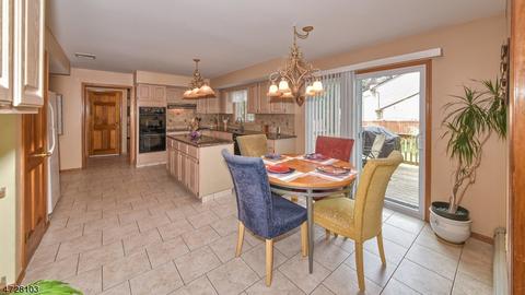 2 Timberline Dr, Wayne, NJ 07470 photo 7