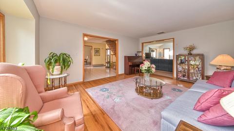 2 Timberline Dr, Wayne, NJ 07470 photo 5
