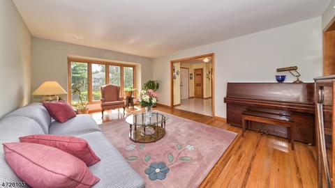 2 Timberline Dr, Wayne, NJ 07470 photo 4