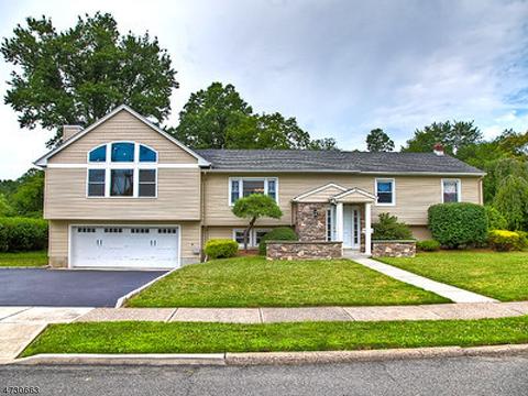 15 Hanover Pl, Wayne, NJ 07470 photo 2