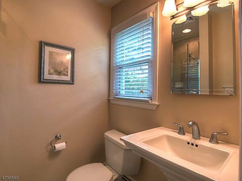 15 Hanover Pl, Wayne, NJ 07470 photo 16