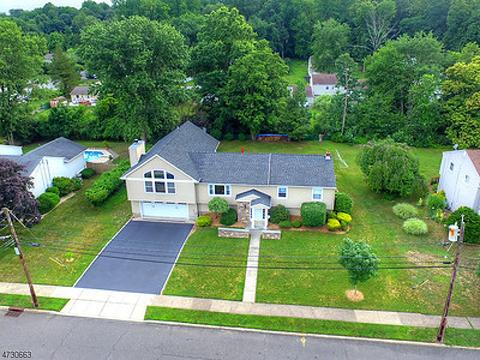 15 Hanover Pl, Wayne, NJ 07470 photo 1
