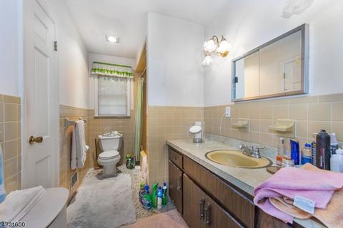 618 Summit Ave, Hackensack, NJ 07601 photo 8