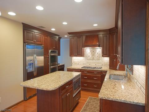 14 Gibbs Dr, Wayne, NJ 07470 photo 3
