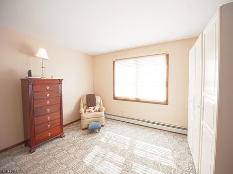 14 Gibbs Dr, Wayne, NJ 07470 photo 15