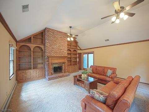 14 Gibbs Dr, Wayne, NJ 07470 photo 5