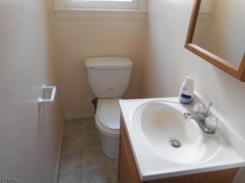 286 Mobus Ave, North Plainfield, NJ 07060 photo 5