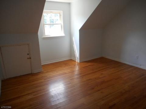 286 Mobus Ave, North Plainfield, NJ 07060 photo 9