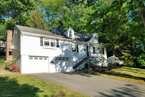 40 Lake Dr E, Wayne, NJ 07470 photo 1