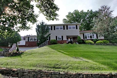 22 Towsen Rd, Wayne, NJ 07470 photo 2