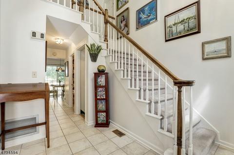 16 Birdseye Cir, Wayne, NJ 07470 photo 4