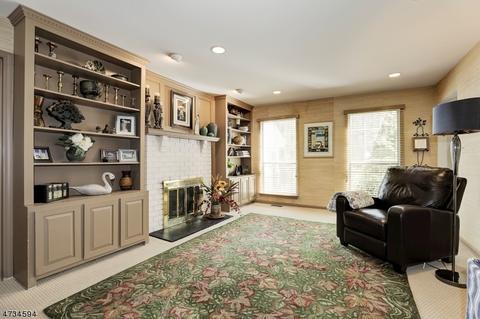 16 Birdseye Cir, Wayne, NJ 07470 photo 6