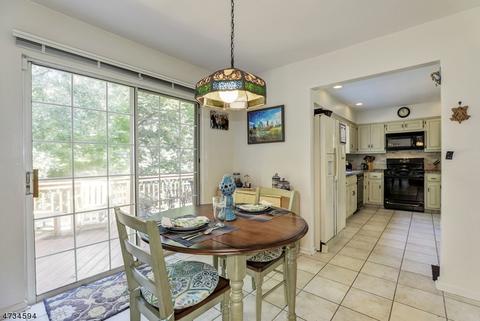 16 Birdseye Cir, Wayne, NJ 07470 photo 10
