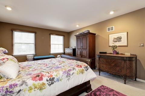16 Birdseye Cir, Wayne, NJ 07470 photo 7