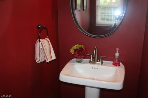 203 Harvard Dr, Hackettstown, NJ 07840 photo 3