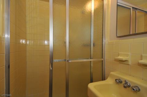 27 Glen Rd, Wayne, NJ 07470 photo 8