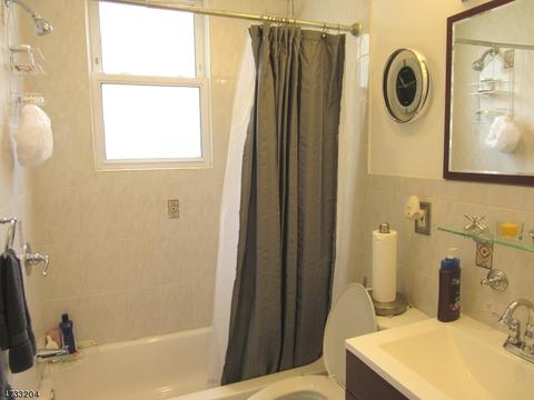 299 Park St, Hackensack, NJ 07601 photo 8