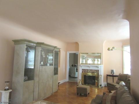 299 Park St, Hackensack, NJ 07601 photo 6