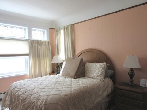 299 Park St, Hackensack, NJ 07601 photo 9