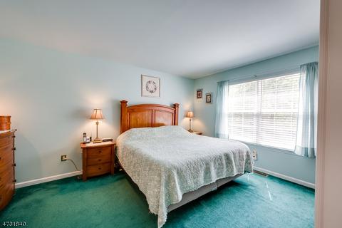 72 Saxton Dr, Hackettstown, NJ 07840 photo 13