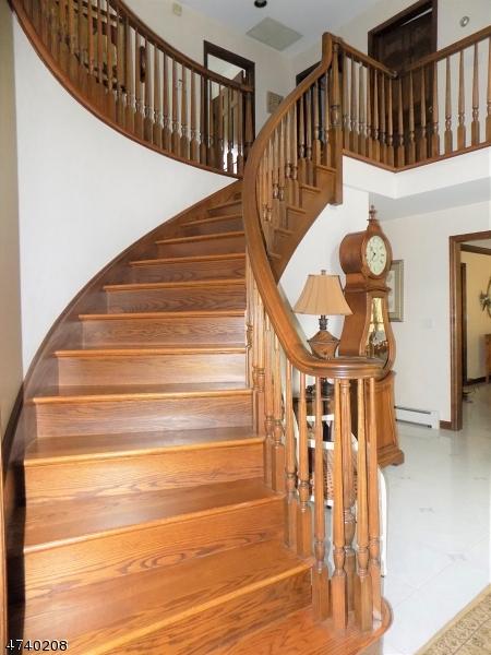 2 Fox Hollow Ct, Wayne, NJ 07470 photo 4
