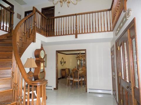 2 Fox Hollow Ct, Wayne, NJ 07470 photo 5