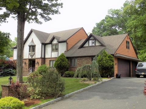 2 Fox Hollow Ct, Wayne, NJ 07470 photo 1