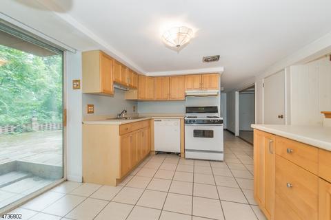 262 Alps Rd, Wayne, NJ 07470 photo 22
