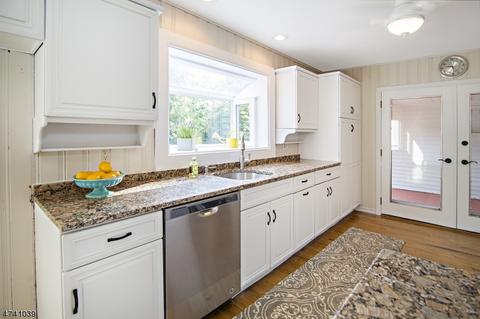 17 N Main St, Hackettstown, NJ 07840 photo 4