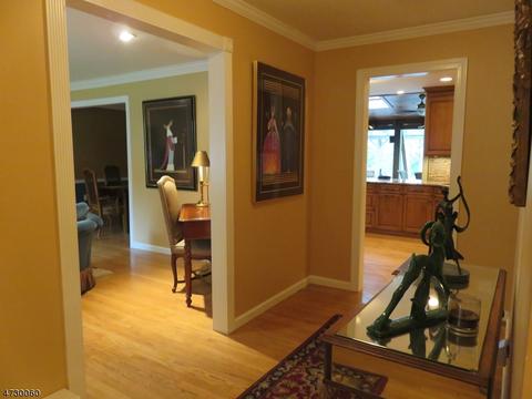 40 Lenox Rd, Wayne, NJ 07470 photo 3