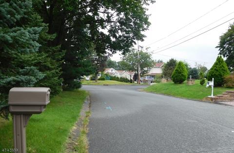 4 David Scott Dr, Wayne, NJ 07470 photo 9