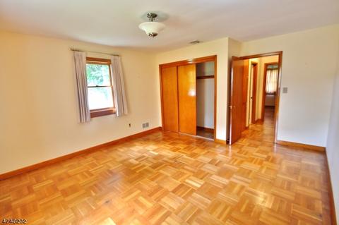 23 Christopher St, Dover, NJ 07801 photo 5