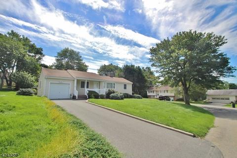 23 Christopher St, Dover, NJ 07801 photo 1