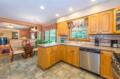 52 Oxbow Pl, Wayne, NJ 07470 photo 8