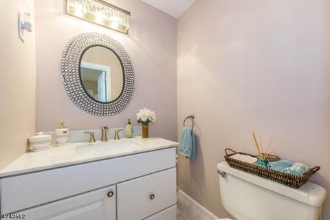 52 Oxbow Pl, Wayne, NJ 07470 photo 11