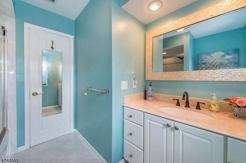 52 Oxbow Pl, Wayne, NJ 07470 photo 18