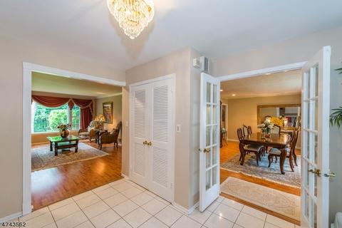 52 Oxbow Pl, Wayne, NJ 07470 photo 3