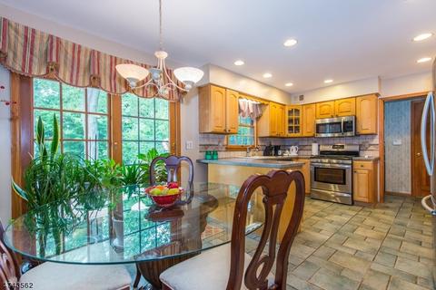 52 Oxbow Pl, Wayne, NJ 07470 photo 6