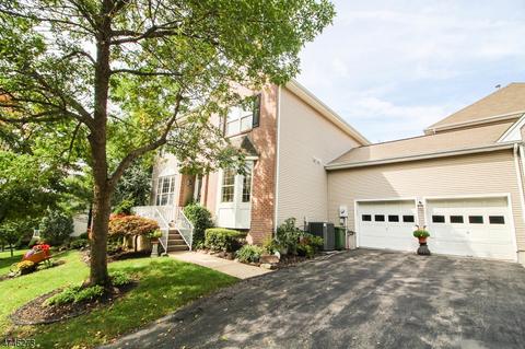 3 Queens Ln, Wayne, NJ 07470 photo 2