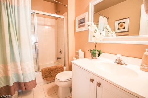 3 Queens Ln, Wayne, NJ 07470 photo 15