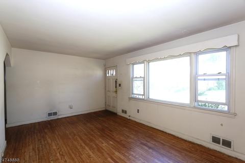 621 Summit Rd, Union, NJ 07083 photo 2
