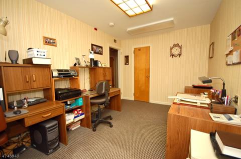 353 Parish Dr, Wayne, NJ 07470 photo 12